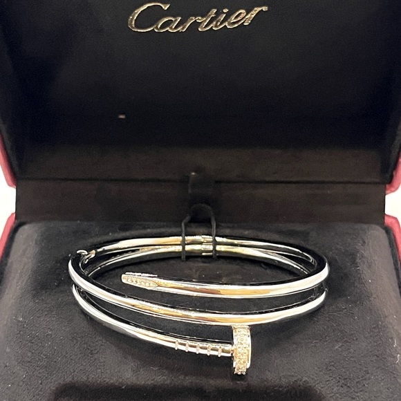 Elegant Silver Nail Bracelet - Picture 5 of 6